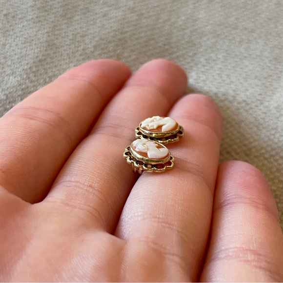 Antique🧡14K🧡Gold Mini Cameo Stud Earrings - Picture 5 of 8